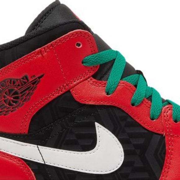 Air Jordan 1 Mid SE - Picture 3 of 14